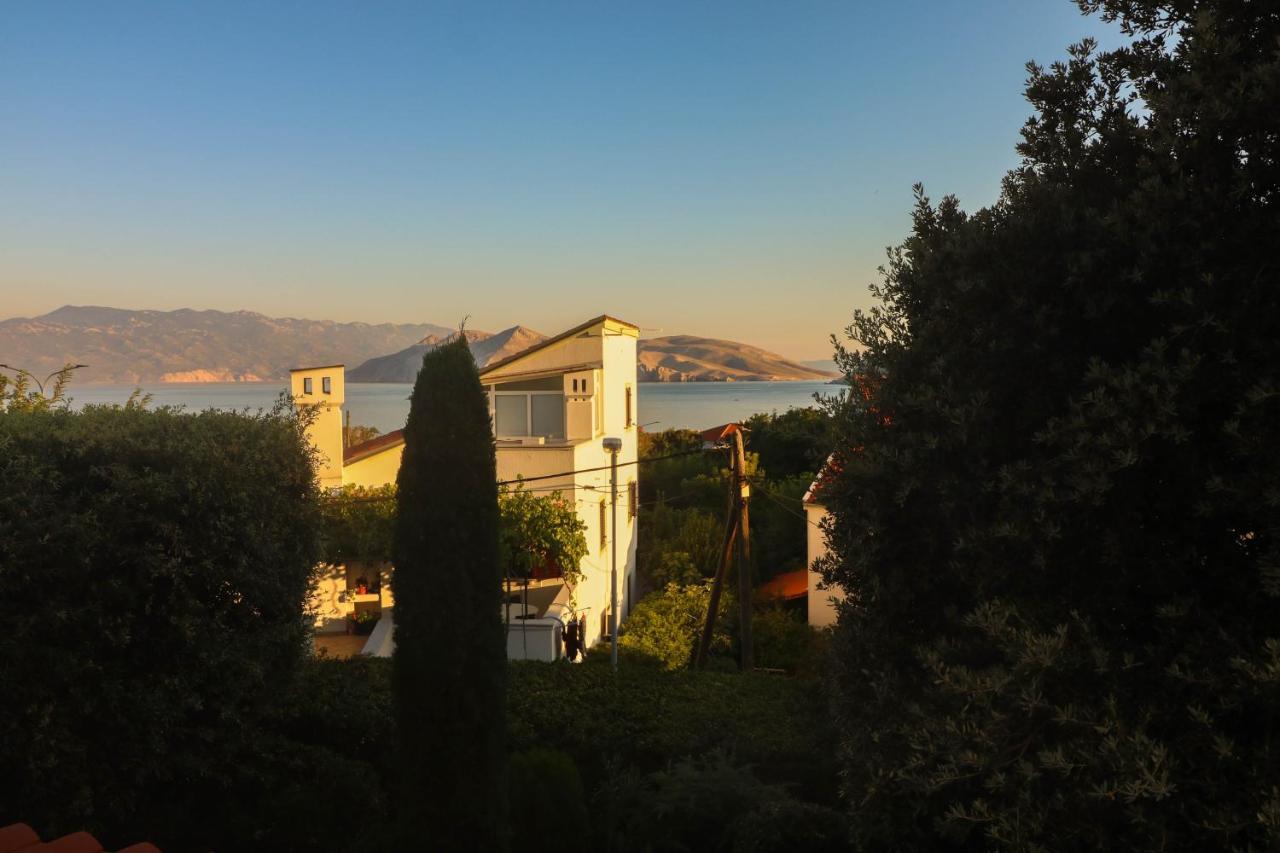 Apartments Blue And Green With Balcony Baška Exterior foto